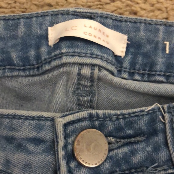LC Lauren Conrad Light Wash Skinny Jeans. Size 10. - Picture 3 of 4